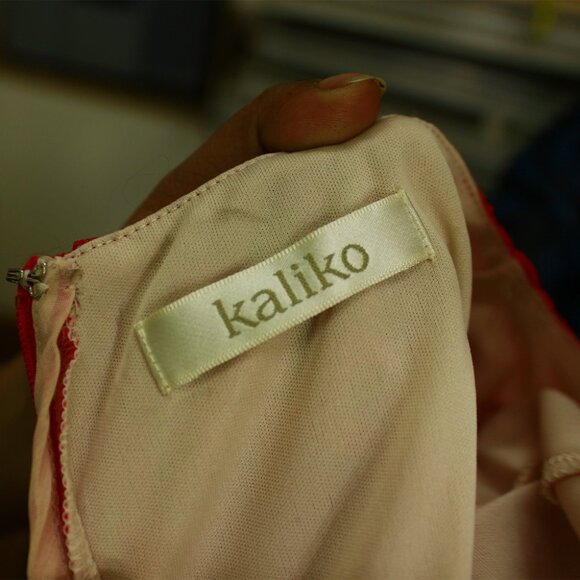 Stunning 1960s Vintage Red Lace Dress - Perfect for Retro Fashion Enthusiasts - Picture 3 of 3